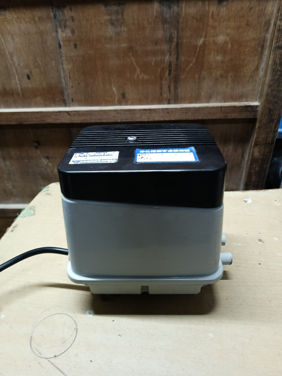 安永 エアーポンプ EP-80E-L　通電のみのジャンク品