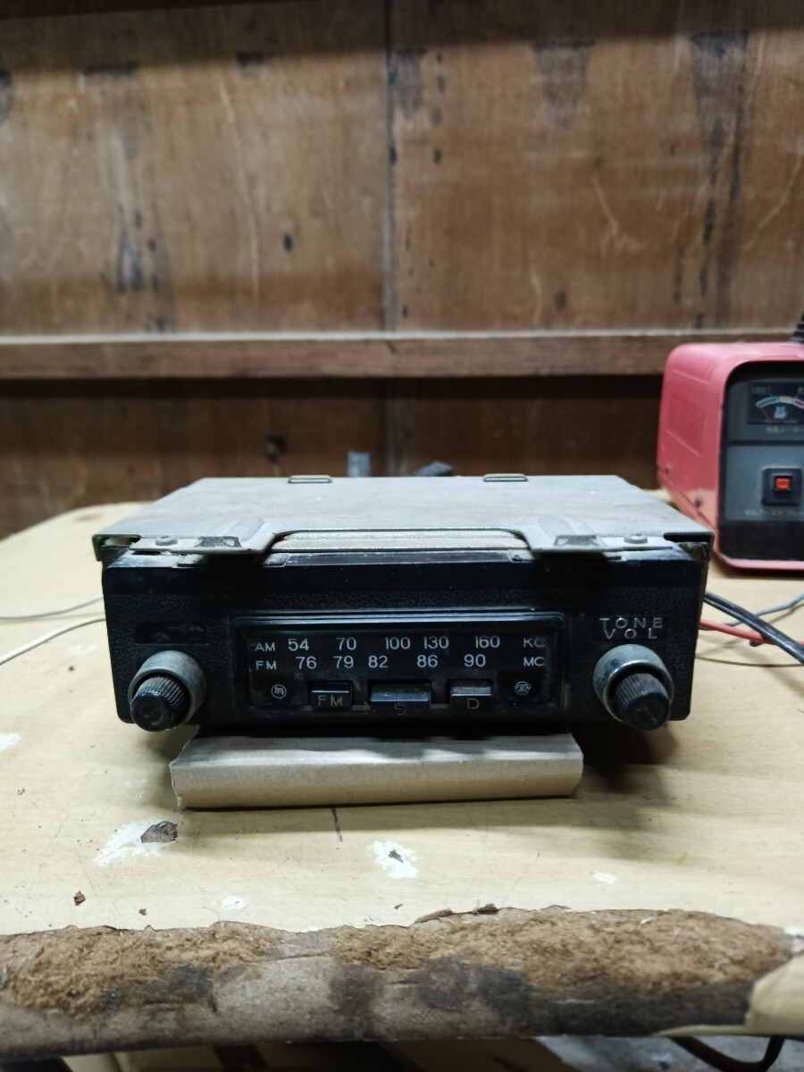 当時物　TEN　トヨタ純正　TOYOTA　2000GT　カーラジオ　完全ジャンク品　動画あり　通電ok 旧車　