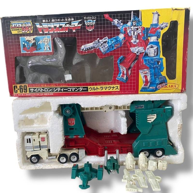 [100/D3-26/251225/9178/1123/SK400]トランスフォーマー サイバトロン / シティーコマンダー ウルトラマグナス 外箱破損あり パーツ未確認