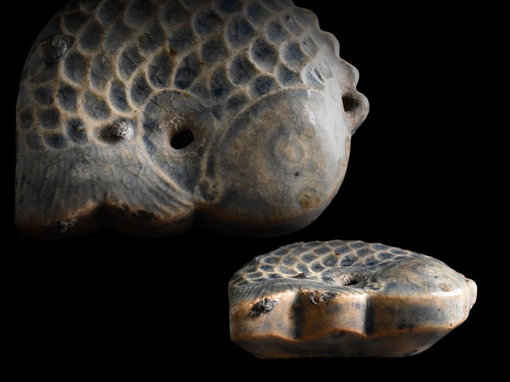 【雲】某名家収蔵品 韓国李朝 瑠璃釉 魚形 水滴 古美術品(書道具 朝鮮美術)Y8681 OTghj