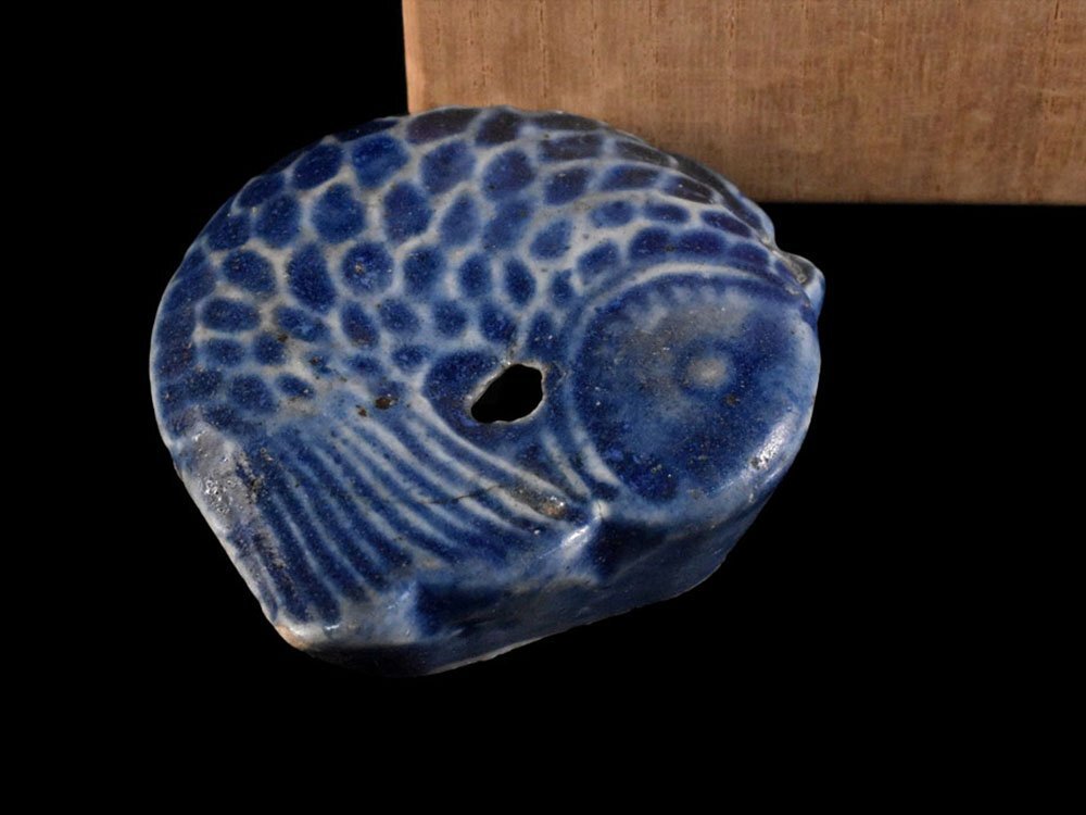 【雲】某収集家買取品 韓国 李朝 染付魚形水滴 6.5×7.5×3cm 箱付 古美術品(書道具)DY2497 LTdgyte