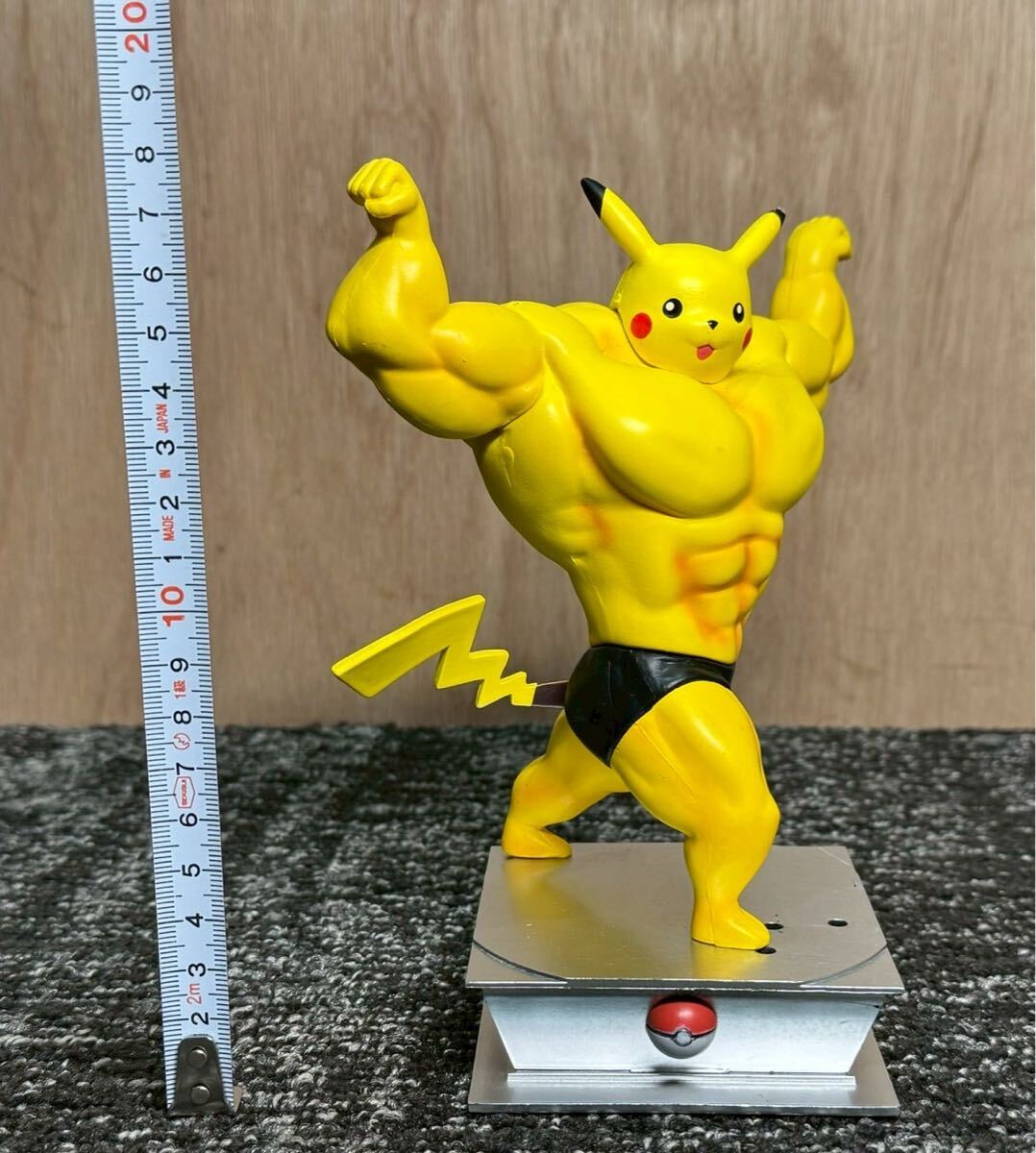 20260309-14 保管品　 ポケモン　ピカチュウ風フィギュア　　マッスル　筋肉