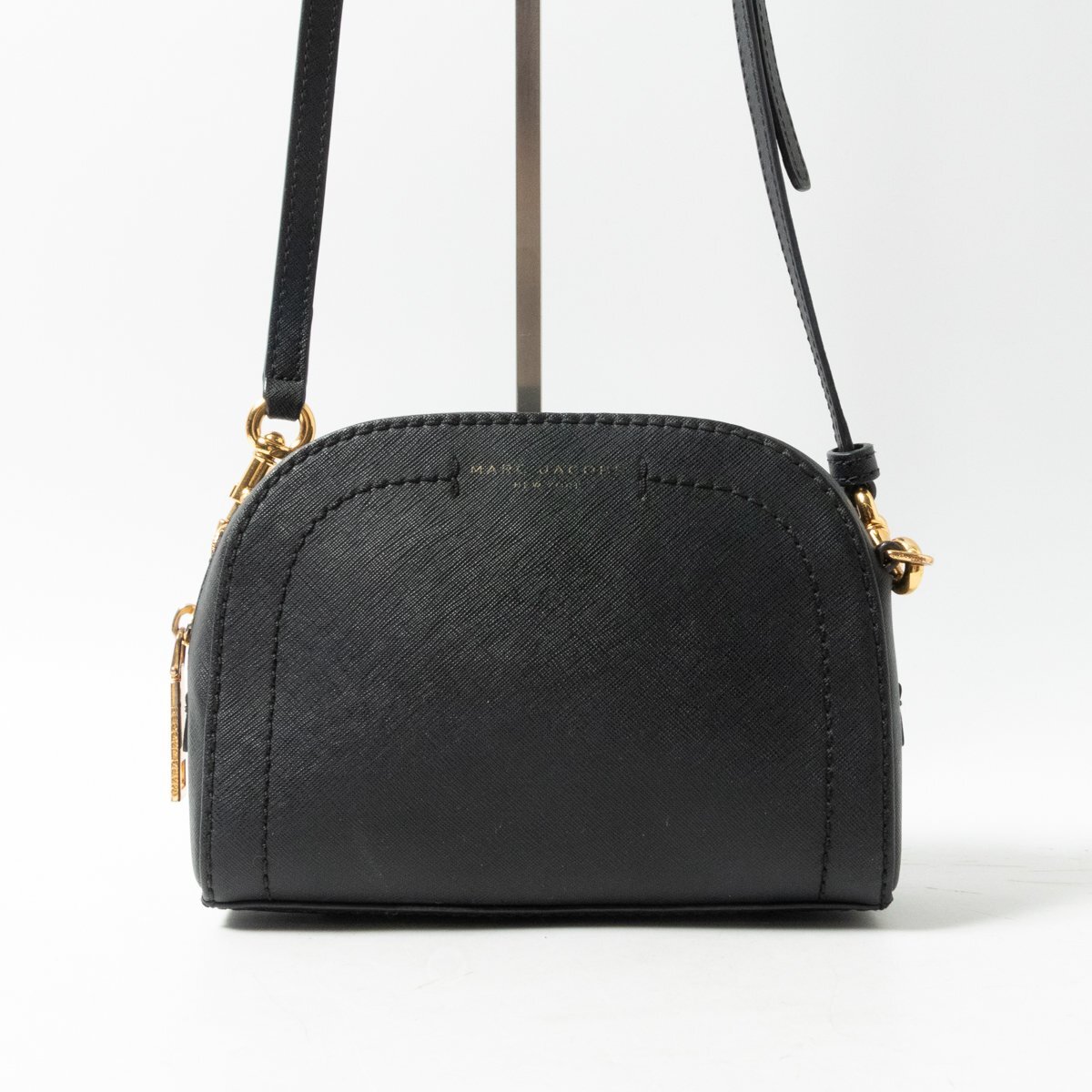 MARC JACOBS マーク ジェイコブス ハーフムーン ショルダー バッグ 斜めがけ レザー ブラック レディース 婦人 鞄 ストラップ脱着