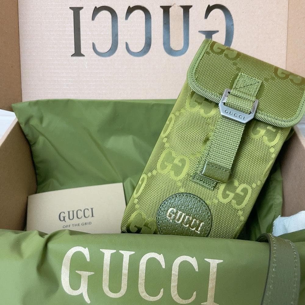 【箱付き美品】 GUCCI グッチ オフ ザ グリッド 696018 GG ナイロン グリーン 緑 ショルダーバッグ ボディバッグ Off The Grid メンズ