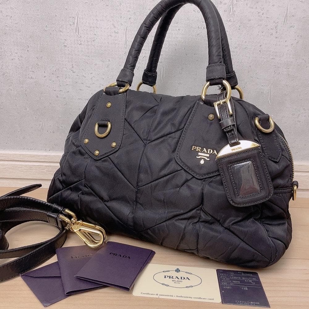 PRADA プラダ キルティング 2way ハンドバッグ ショルダーバッグ 黒 ブラック ロゴ テスート ナイロン 金具 ボンバー ドーム型
