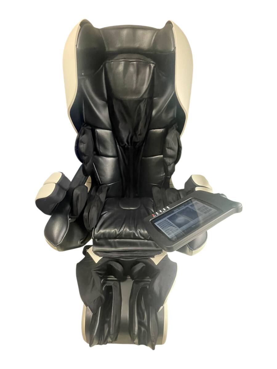 【直接引取歓迎！】ファミリーイナダ マッサージチェア FMC-LPN30000 動作確認済 ルピナスロボ メディカルチェア 家庭用（埼玉県川越市）