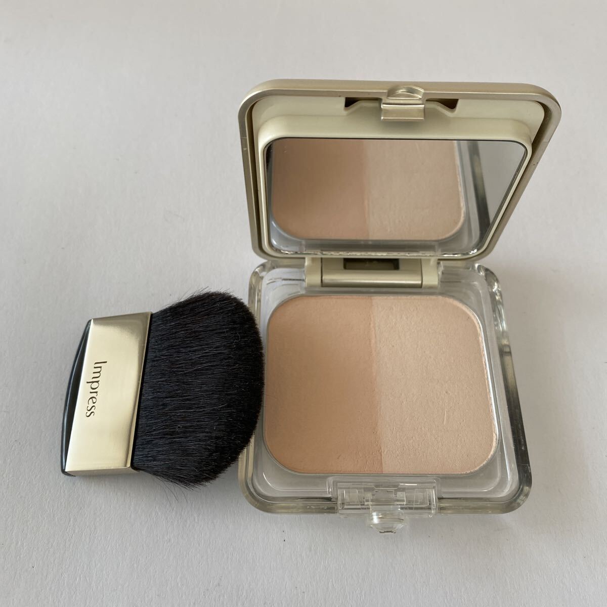 プラウディア　ビューティーエスコート　パウダーデュオ　 フェイスパウダー