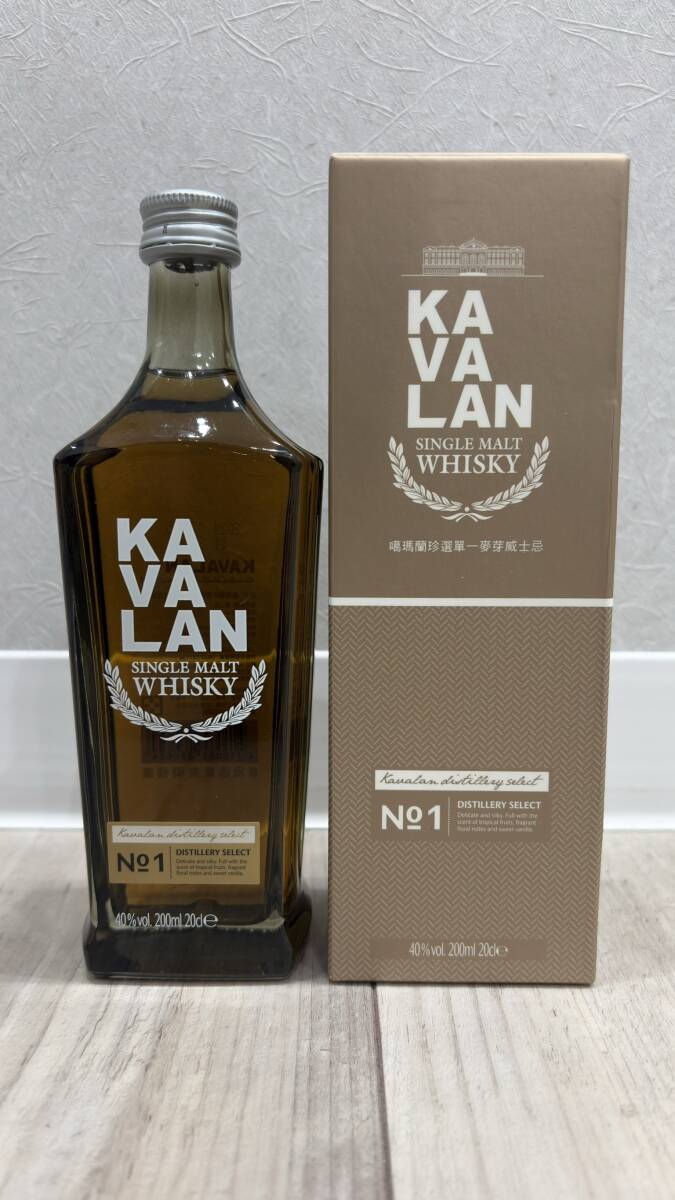 NN2448◆未開栓◆KAVALAN SINGLE MALT カバラン シングルモルト ミニボトル ウイスキー Whisky 200ml 40% 箱付き