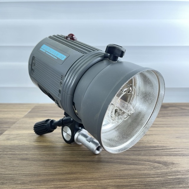 モノブロックストロボ【中古】動作保証 COMET コメット TW-02 TWINKLE 02 スタジオ 照明 カメラ 200Ws ツインクル 本体のみ/515729