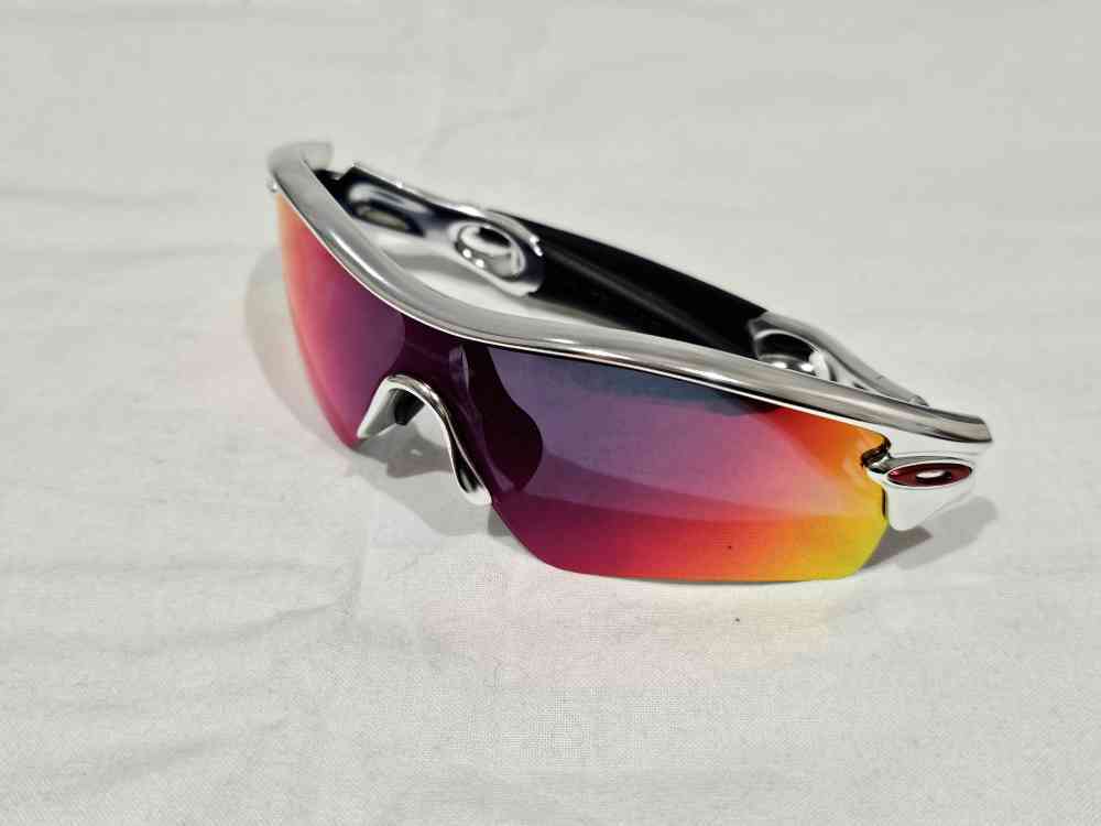 （TY4417） OAKLEY オークリー Radar レーダー ブラック × シルバー Made in USA 純正ケース付き 中古品 サングラス アイウェア