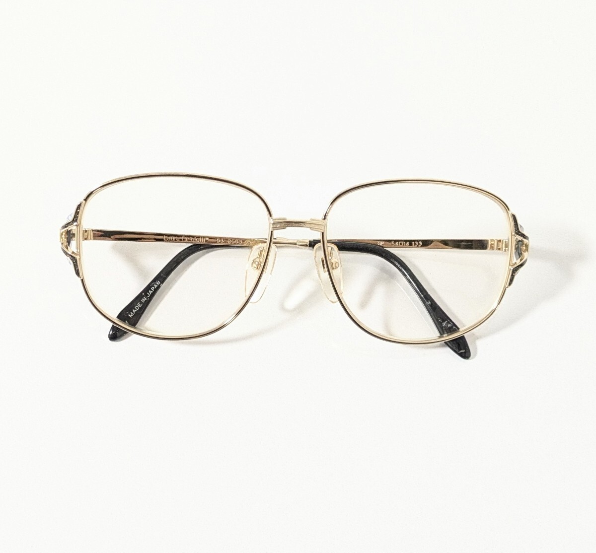 《 極美品 》 Laura Biagiotti 度入り 婦人用眼鏡　フルリム レディースメガネ　ウェリントン型 ゴールドカラー　日本製　高品質　未使用級