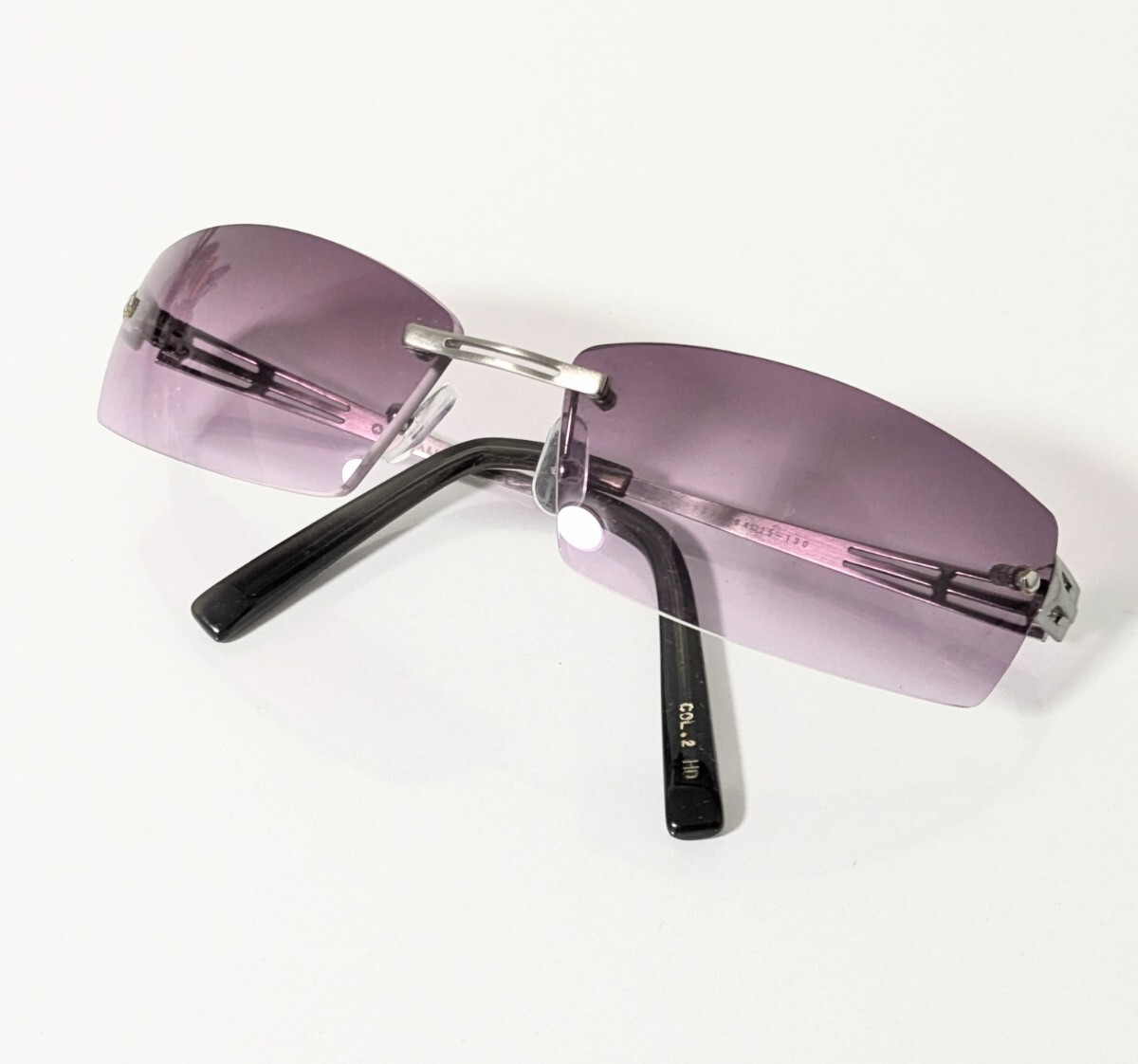 《 AIRWALK 》《リムレス》エアウォーク メンズ ヴィンテージサングラス　縁なしツーポイント スクエア型 パープル×ガンメタリック　