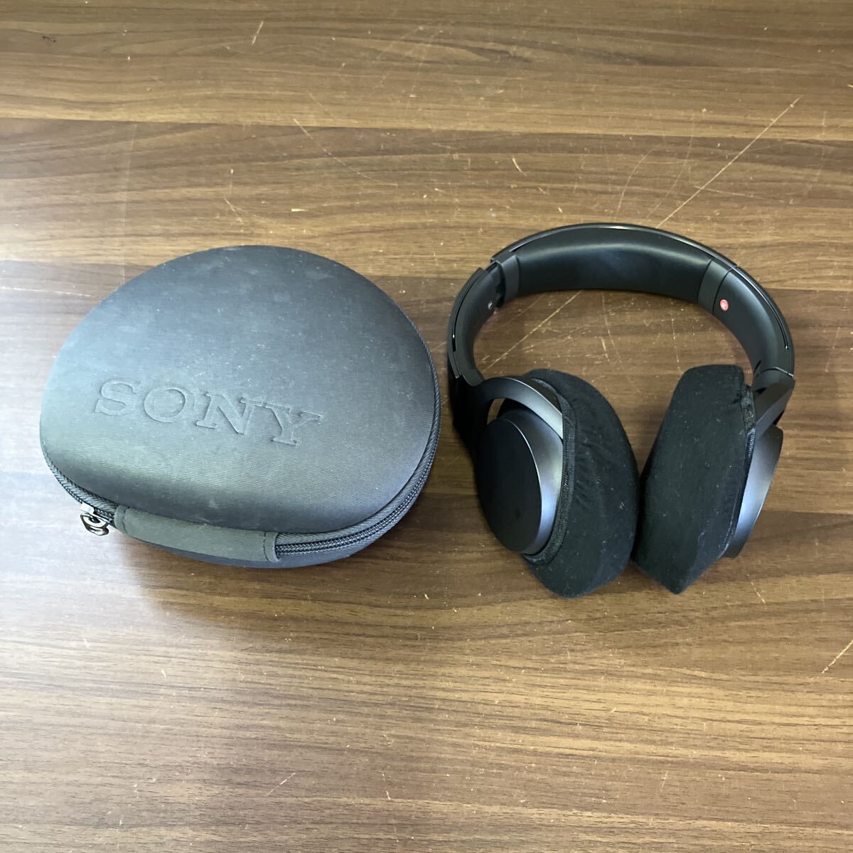SONY ワイヤレスヘッドホン MDR-100ABN ノイズキャンセル機能付き　ソニー ケース付