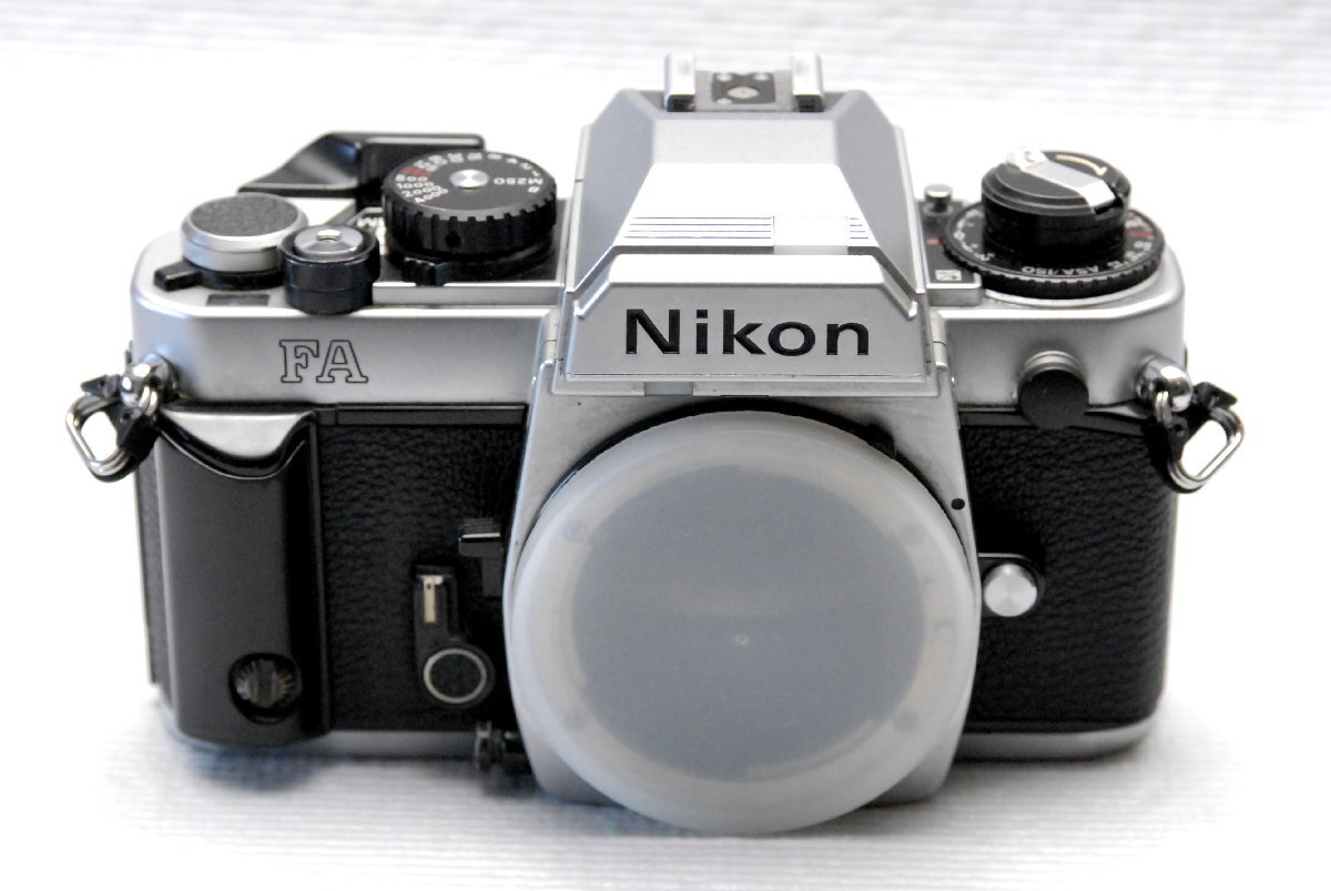 Nikon ニコン 人気の高級一眼レフカメラ FA（銀）ボディ +（MF-16付）希少な作動品　（腐食無し）