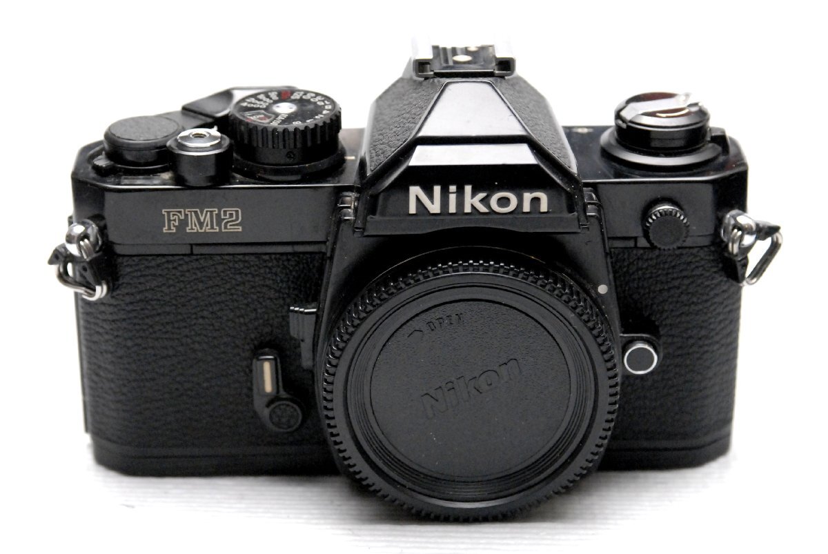 Nikon ニコン人気の高級一眼レフカメラ NEW FM2（黒）ボディ 希少な作動品（腐食なし）