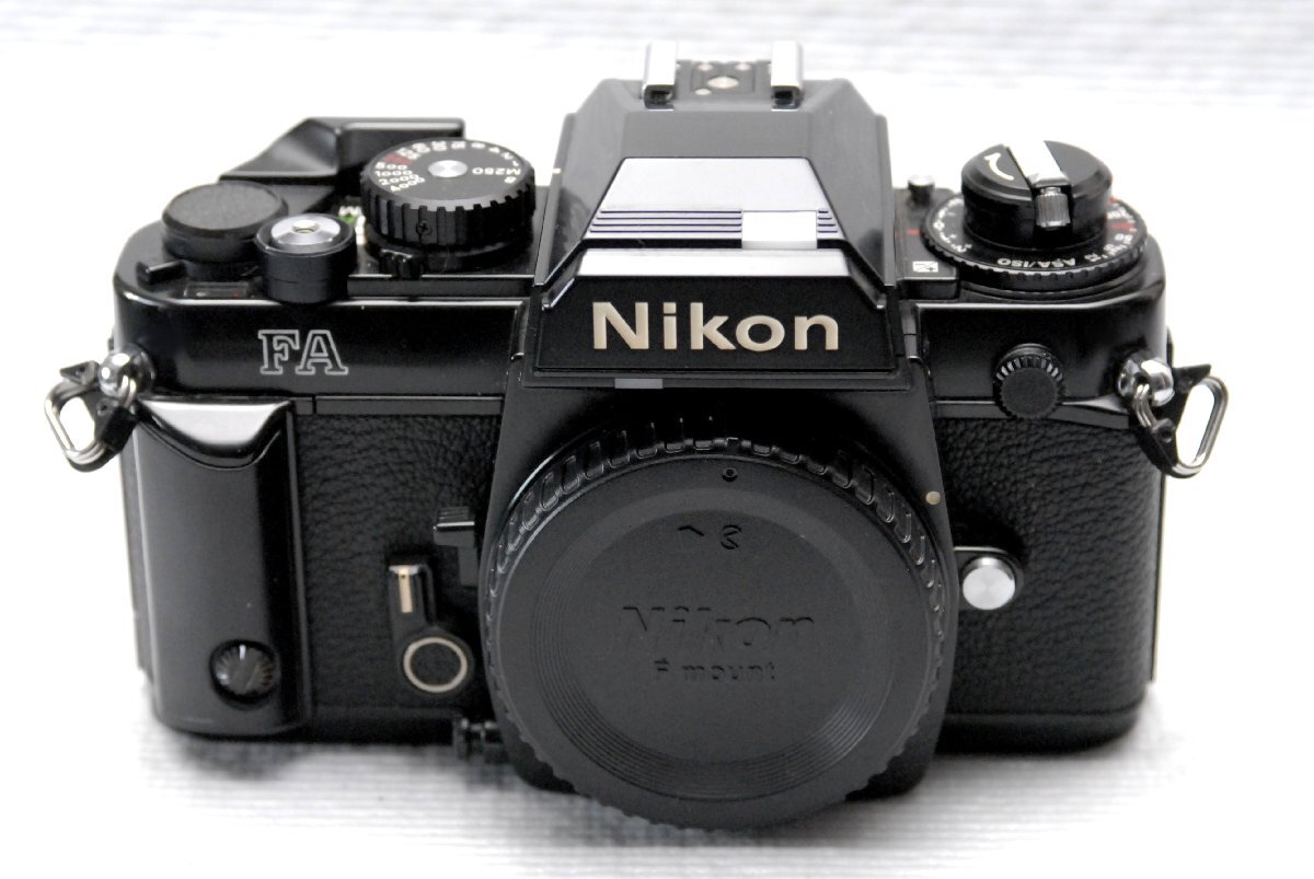 （超レア品）Nikon ニコン 名機の高級一眼レフカメラ FA ブラックボディ（デモ機）希少な作動品 （腐食無し）
