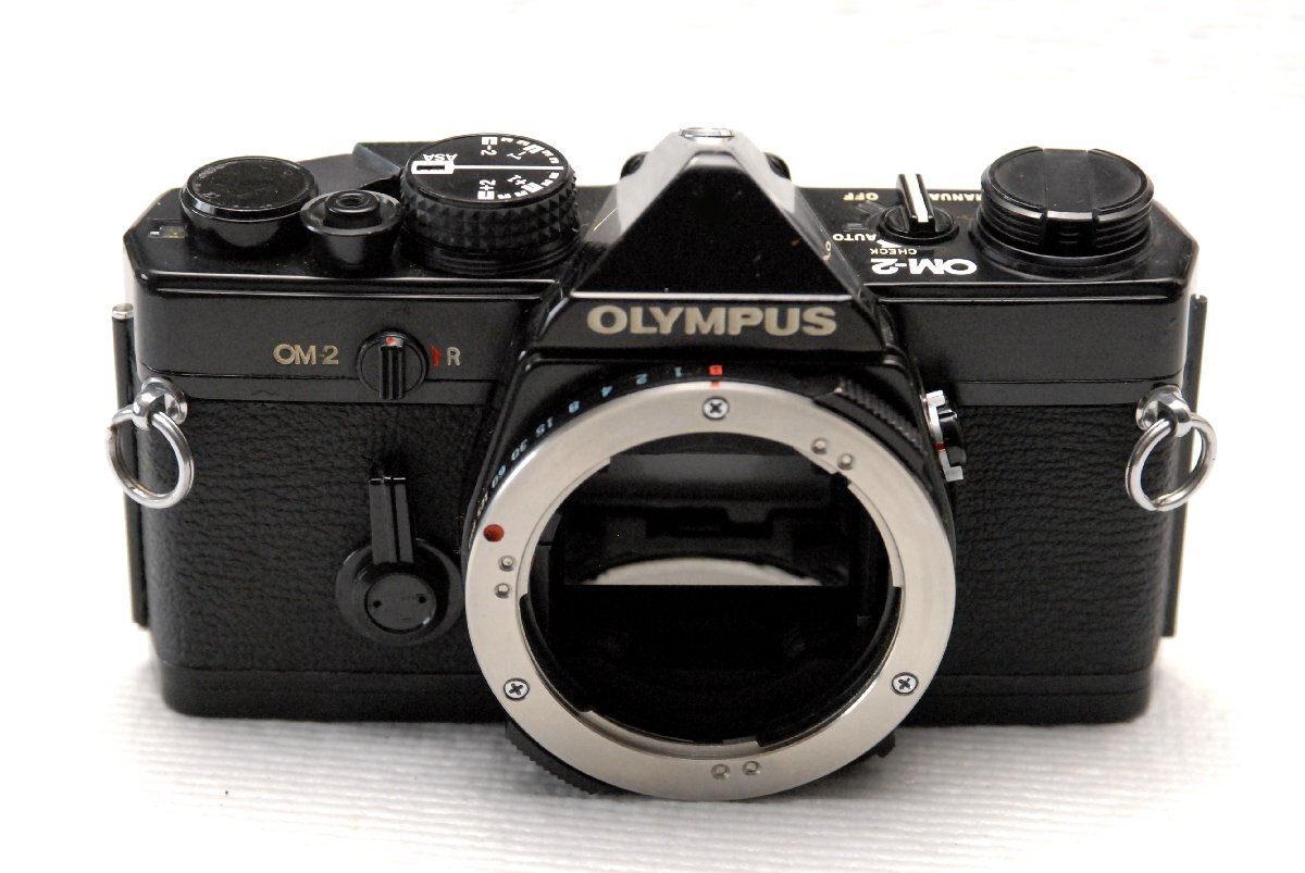 OLYMPUS オリンパス 昔の高級一眼レフカメラOM-2（黒）ボディ 希少な作動品