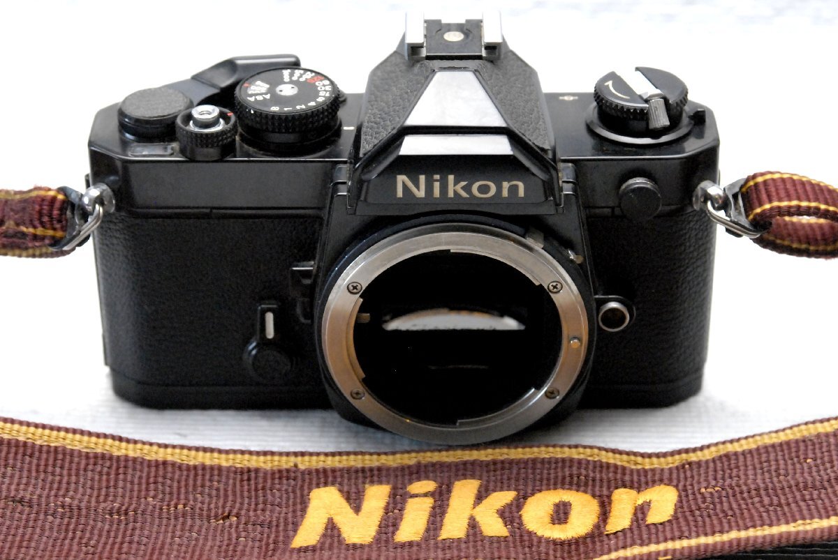 Nikon ニコン人気の高級一眼レフカメラ FM（黒）ボディ 希少な作動品（腐食なし）