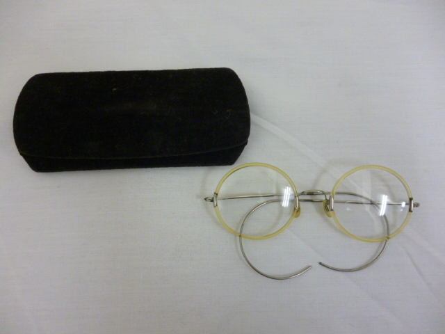 【M45728】当時物 丸眼鏡 巻つる テンプル SPM刻印 サンプラチナ レンズ入り ラウンドメガネ レトロアンティーク ケース入り