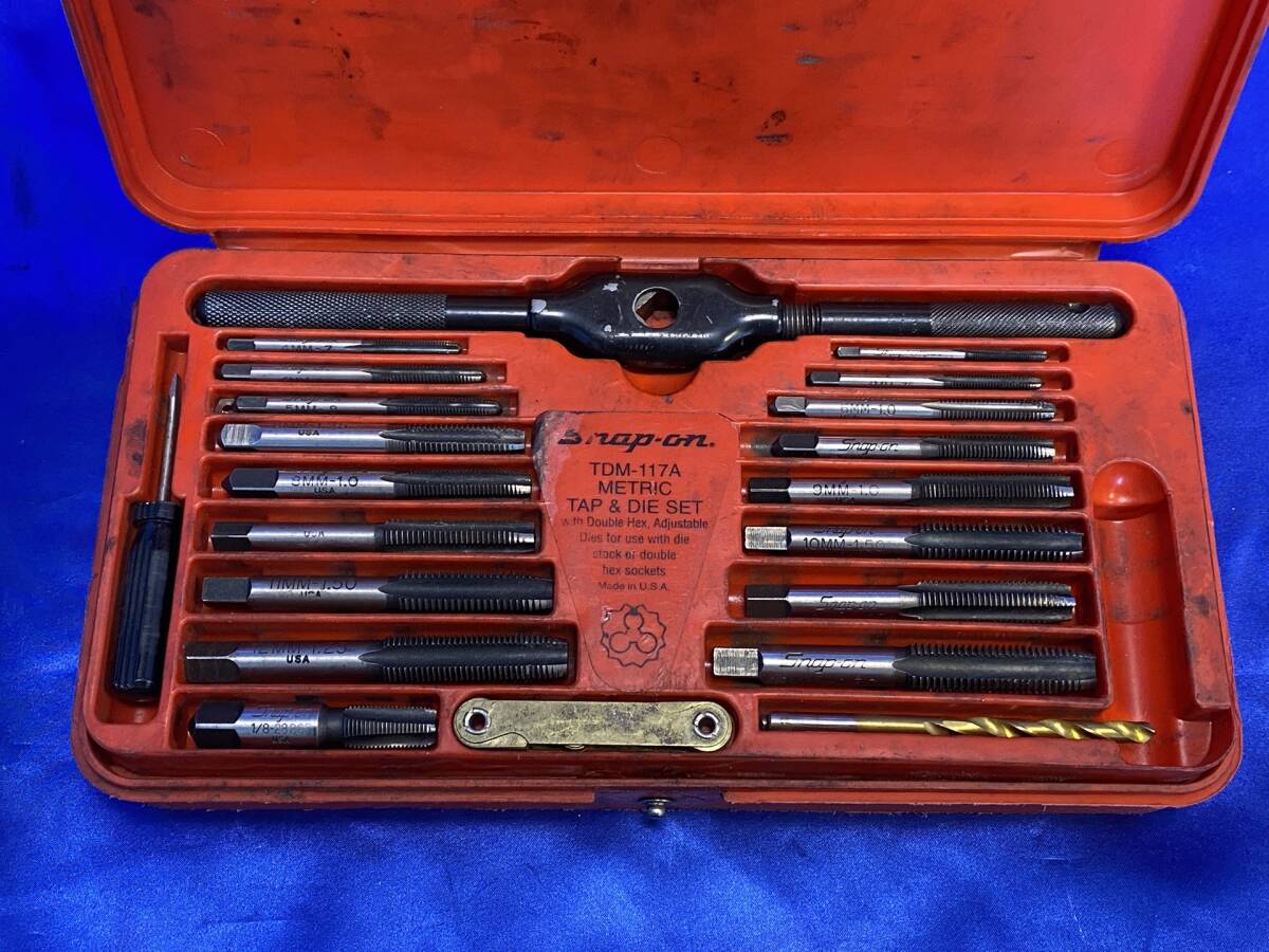 260 ● SNAP-ON TAP & DIE SET TDM-117A