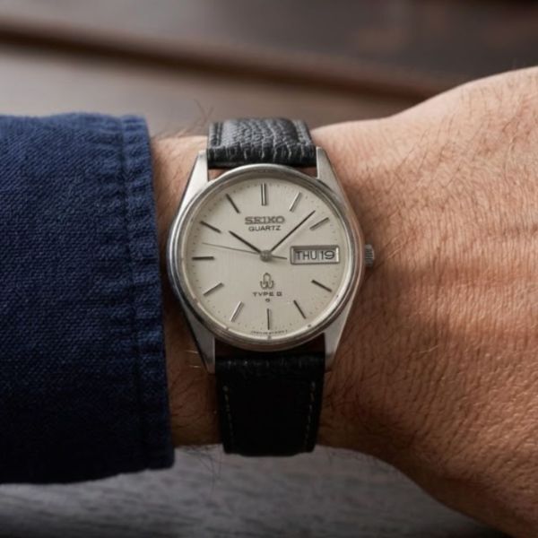 【セイコー /稼動品/ヴィンテージ1989年10月製造】SEIKO TYPE II タイプ2 クォーツ 8223-6030 シルバー文字盤 デイデイト　
