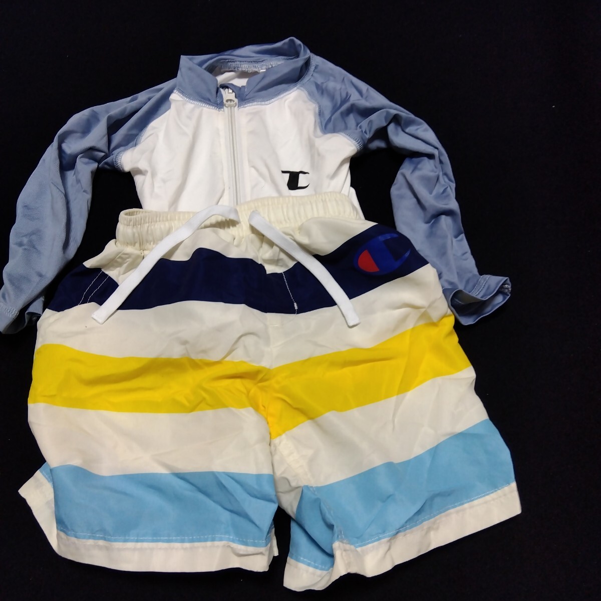 【送料無料】 ベビー水着 95 水着 男の子 ラッシュガード セット 上下セット ハーフパンツ Champion チャンピオン 95-3