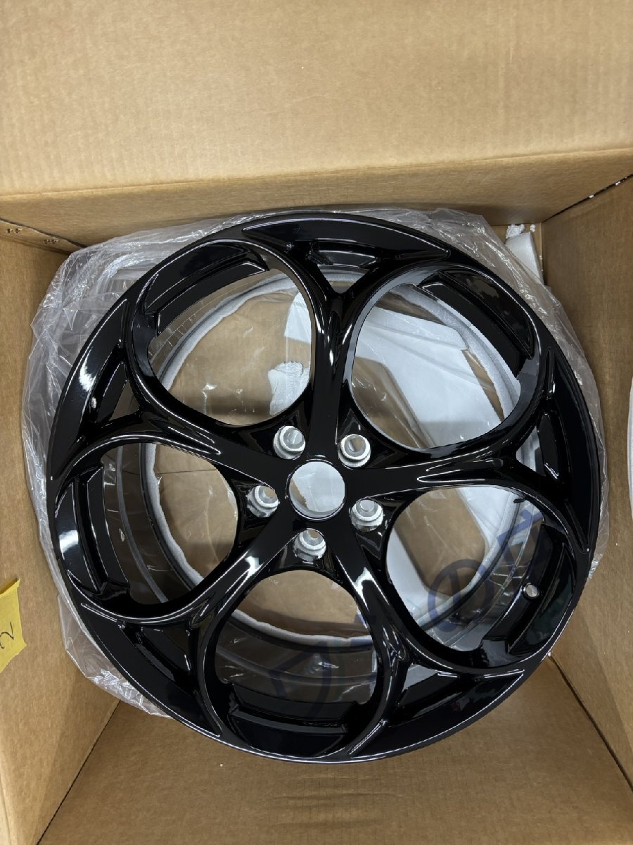 特価！アルファロメオ専用 高品質アルミ鍛造ホイール 19 インチ フロント 8J リア 9J ET30/31 新品未使用 美品 商品実写画像あり