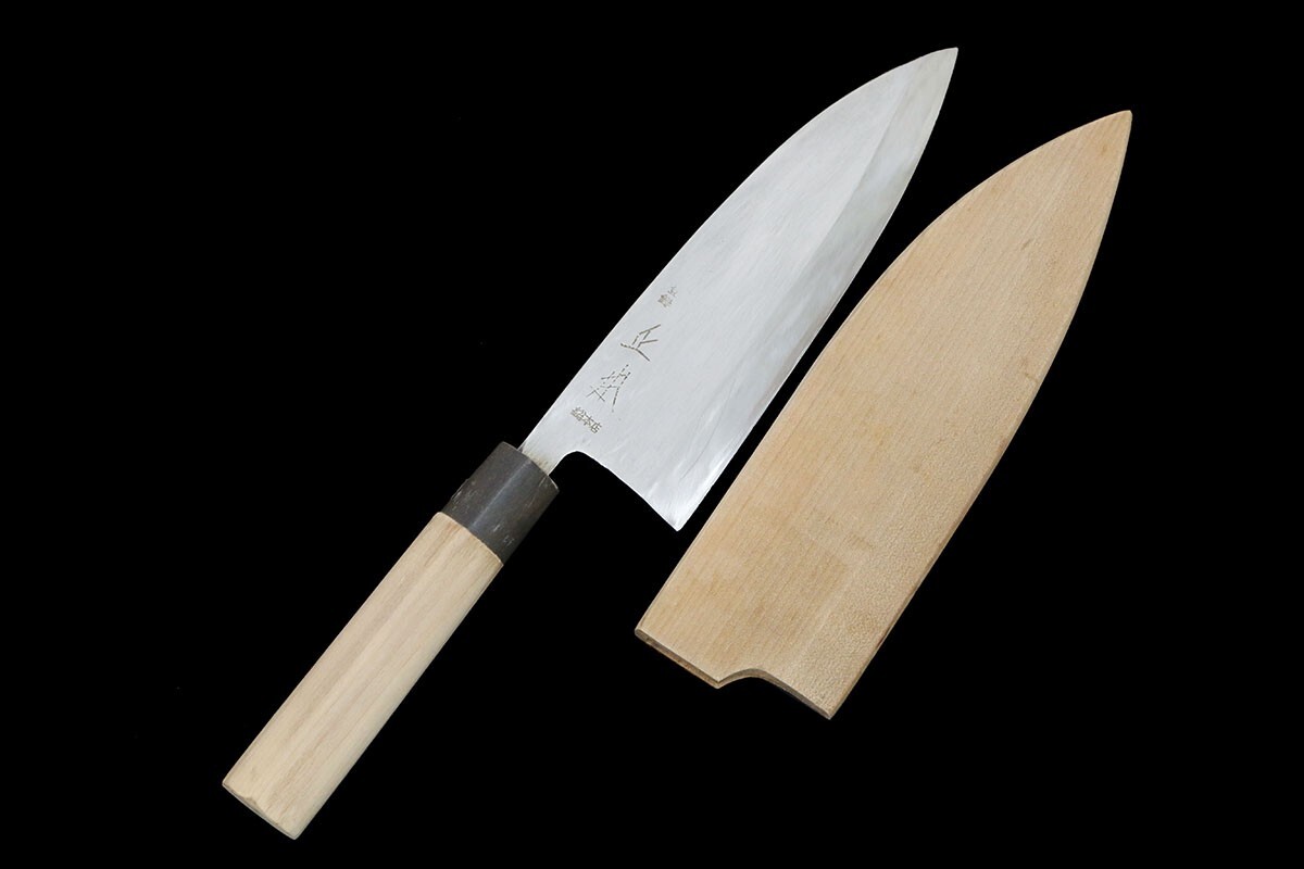 美品｜正本総本店 出刃包丁 霞 六寸 朴柄 白鞘付 KN02-B5192-2L3D