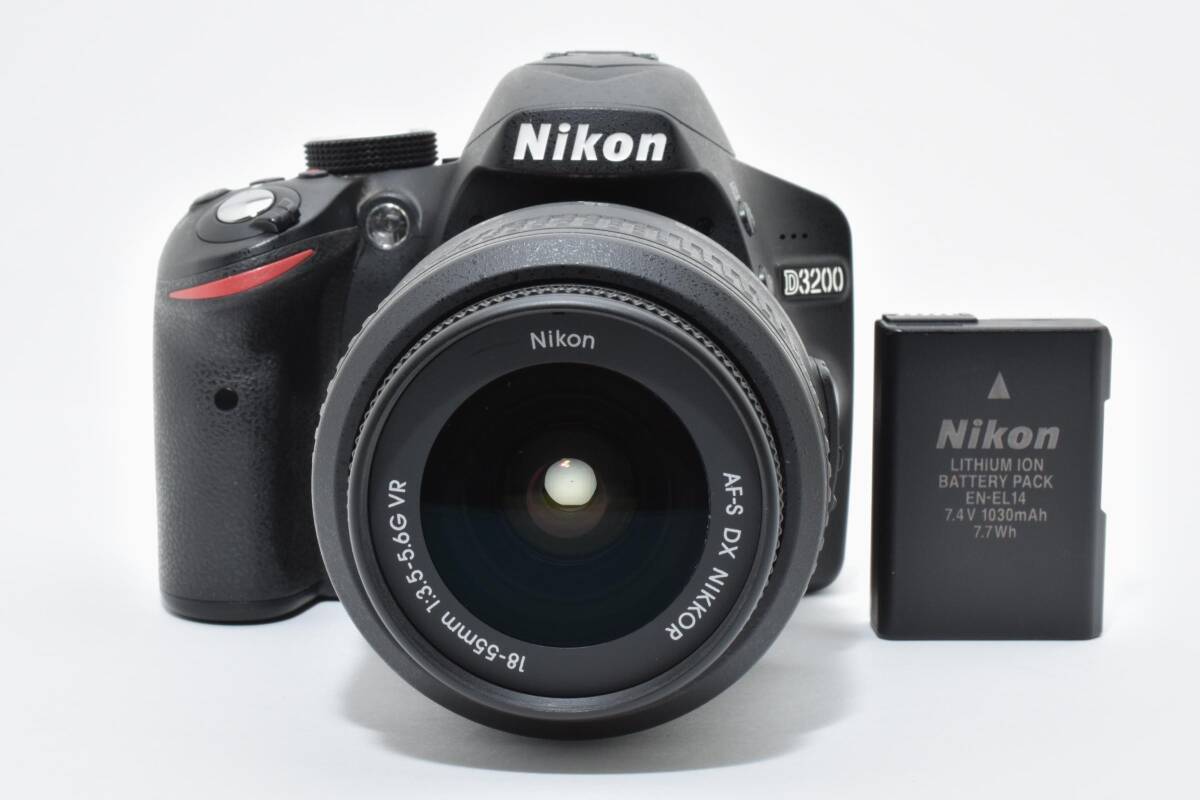 極上美品★ Nikon D3200 AF-S DX NIKKOR 18-55mm 1:3.5-5.6G VR ニコン デジタル一眼 #526