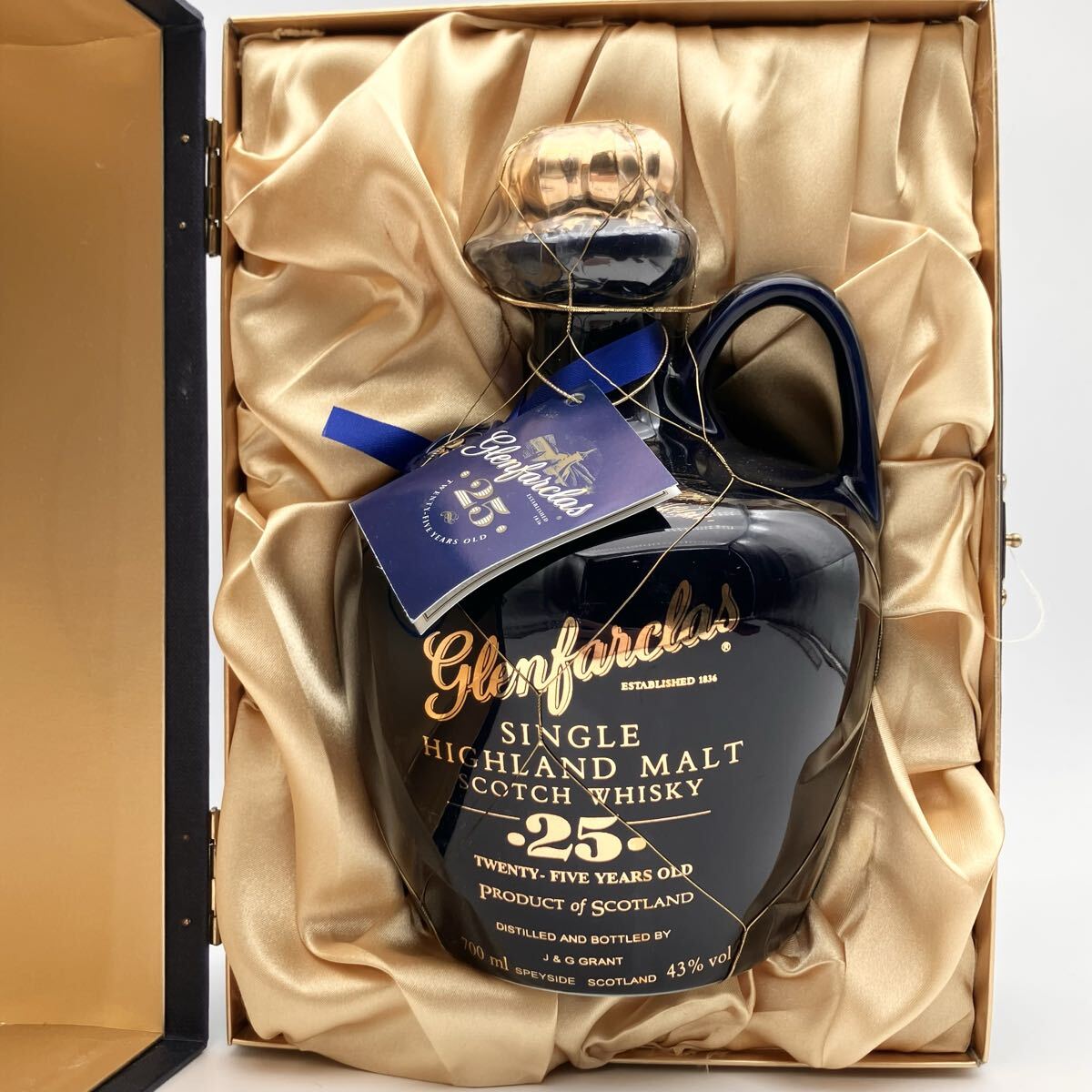 未開栓 グレンファークラス 25年 ハイランドモルト ウイスキー 700ml 43% 陶器ボトル 箱付き