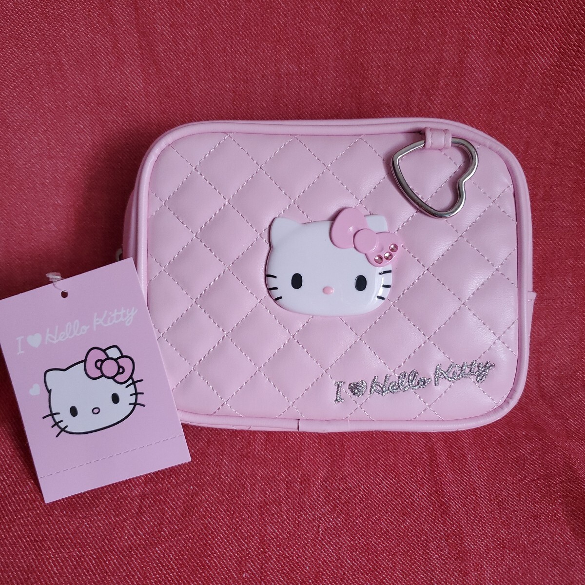 ハローキティ キルティングポーチ ピンク サンリオ正規品 SANRIOoriginal　検品の為初めて開封　内ポケット付き　新品未使用　ピンクキルト