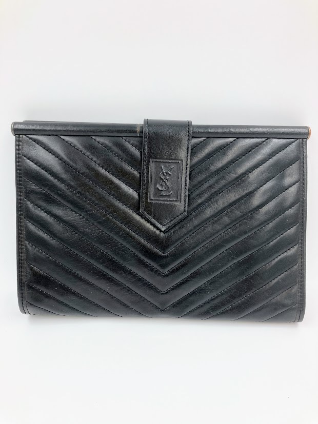 YSL Yves Saint-Laurent イヴ・サンローラン Vステッチ カーフ レザー 本革 セカンド クラッチ バッグ ブラック