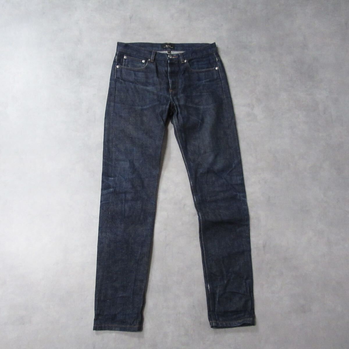 A.P.C. / アーペーセー リジッド スリム テーパード デニム ジーンズ 29 紺 ネイビー インディゴ トラウザー ジーパン メンズ S