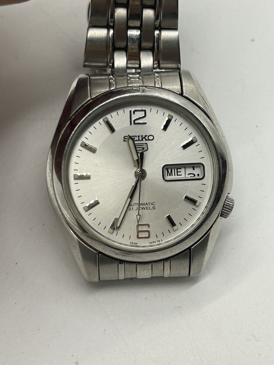 SEIKO 5 セイコー5 7S26-01V0 シルバー文字盤 裏スケルトン 自動巻き デイデイト メンズ 腕時計 稼働品 