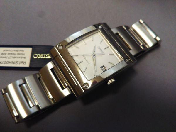 安値スタート！！　新品　セイコー 自動巻 海外モデル　SNH007K1 メンズ 日常生活防水 21石 黒文字盤　白文字盤　SS無垢バンド