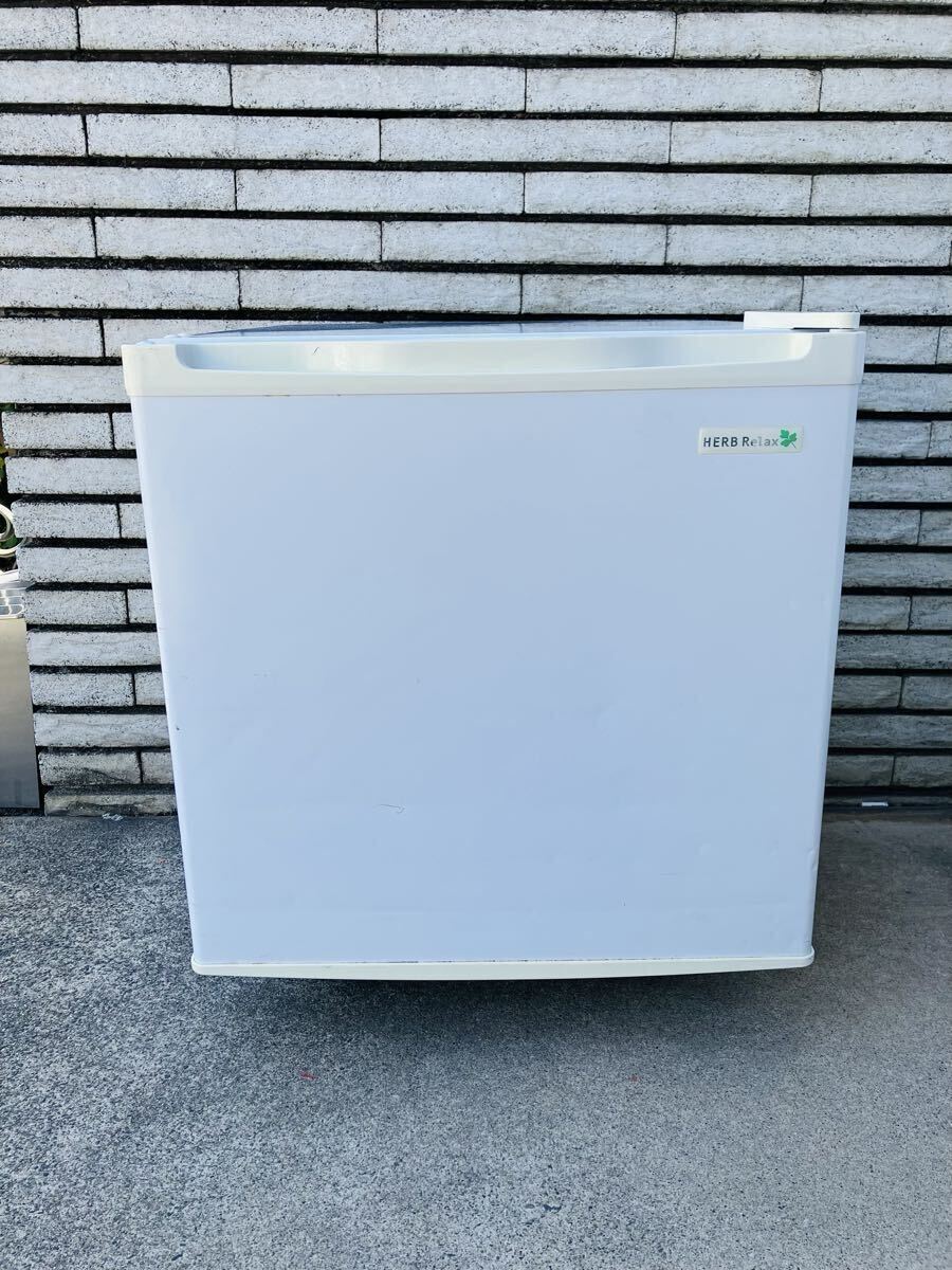 G646 1ドア冷蔵庫　ノンフロン冷蔵庫　YRZ-C05B1ヤマダ電機 ホワイト 1ドア 45L