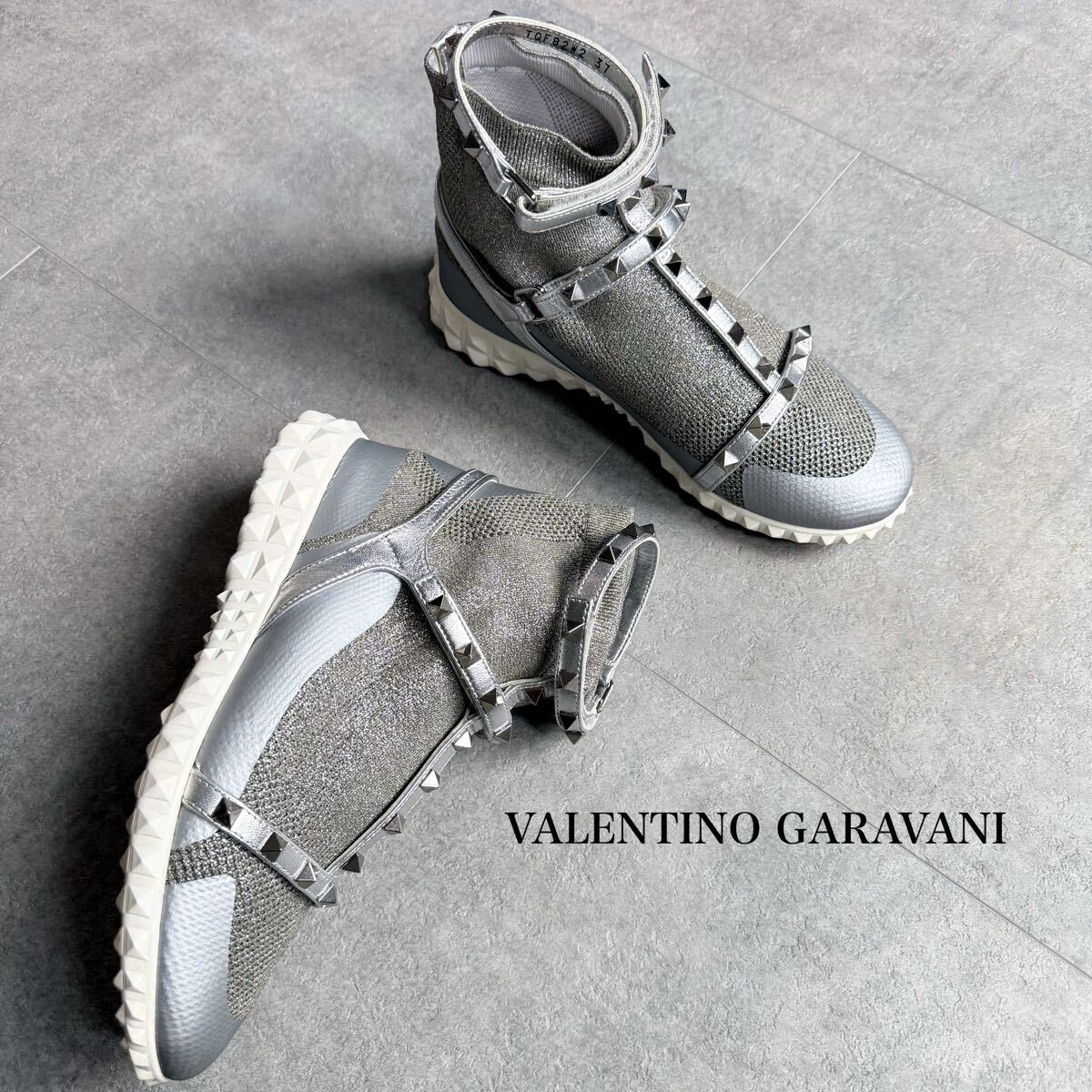 美品 VALENTINO GARAVANI ヴァレンティノガラバーニ ロックスタッズ ソックススニーカー シルバー 37 レディースシューズ ハイカット 24cm