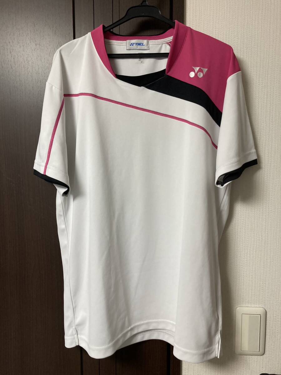 YONEX　ヨネックス　バドミントン　テニス　ウエア　Oサイズ　ホワイトベース　ピンク　背面　東京