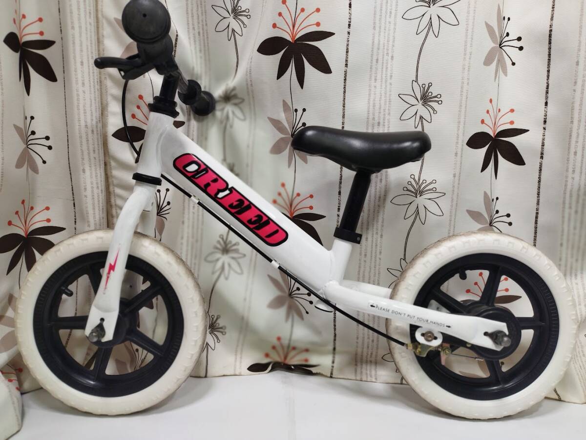 引取大阪・キッズ キックバイク 足こぎ自転車ペダル無　 ブレーキ付き 中古 