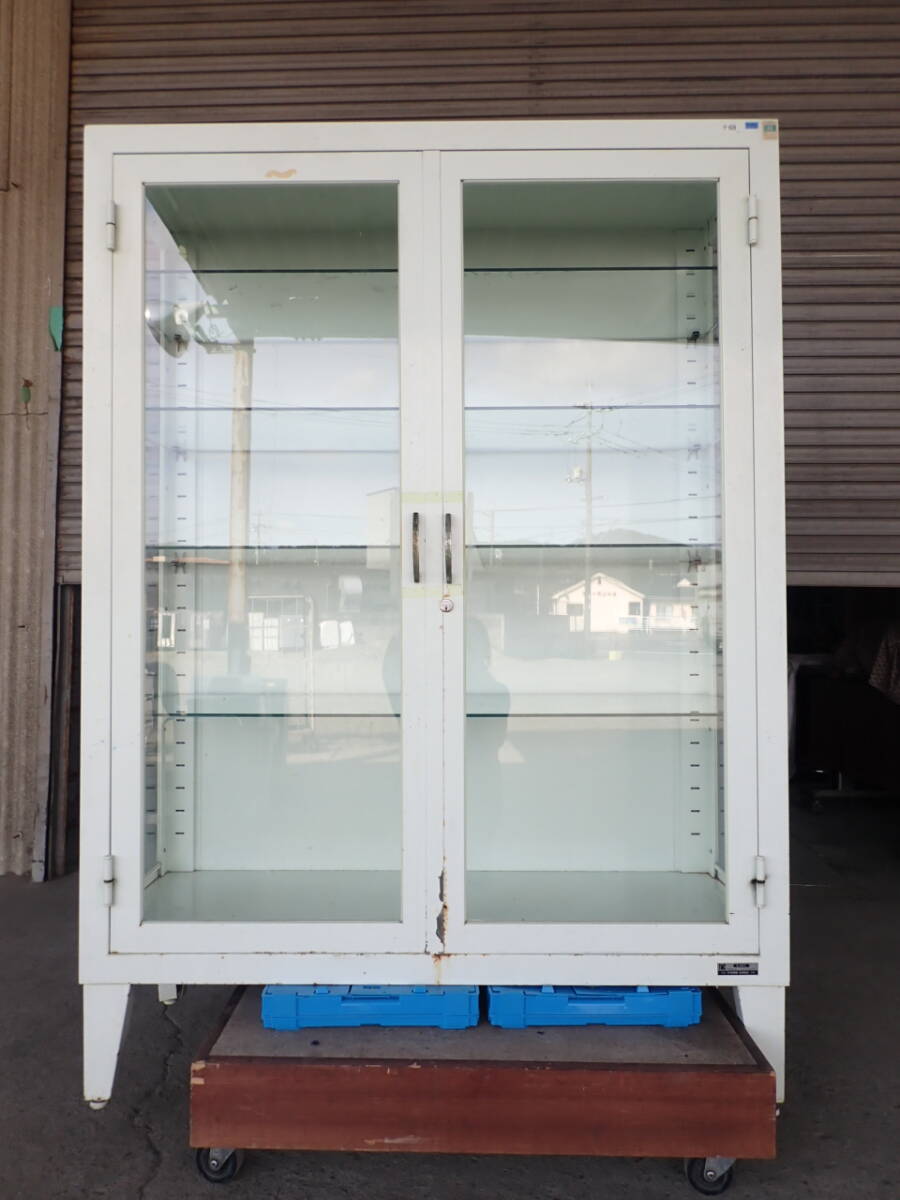 K-2　レトロ メタル製 K-1メディカル 医療棚 ガラス棚4枚　鍵無　飾り棚 ドクターキャビネット 高さ17０.5㎝幅122㎝奥行47㎝　USED品