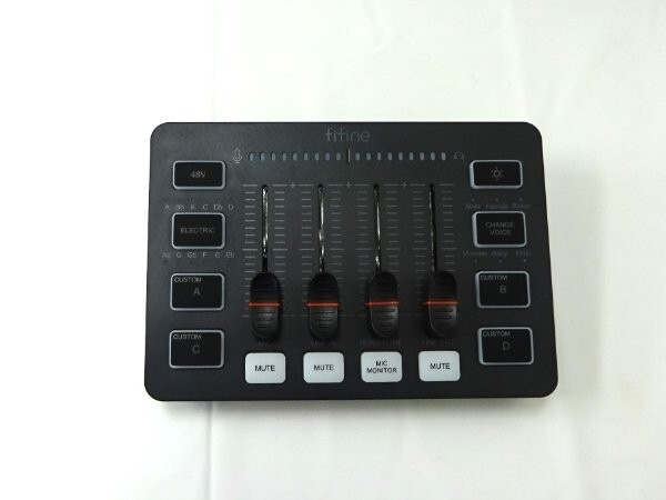 1円スタート FIFINE ゲーミングオーディオミキサー オーディオインターフェース PC PS4 PS5 対応 AUX USB XLR 高音質 RGB SC3 黒 A13444/JS