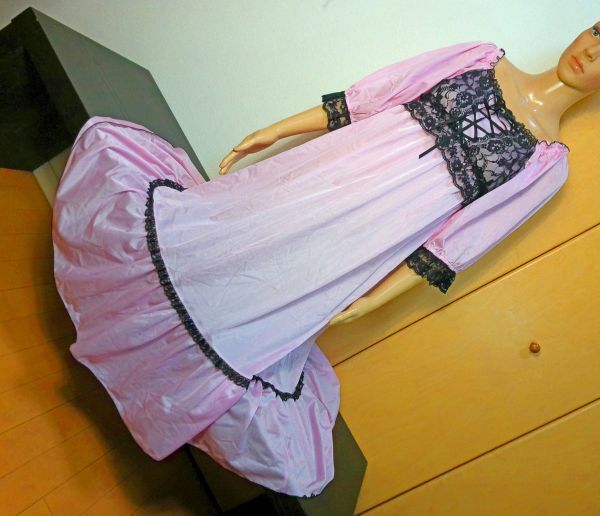561中古品☆エスポール♪ツルツルドレス風ロングネグリジェナイトウェアMサイズ　　出品商品１０点落札送料無料