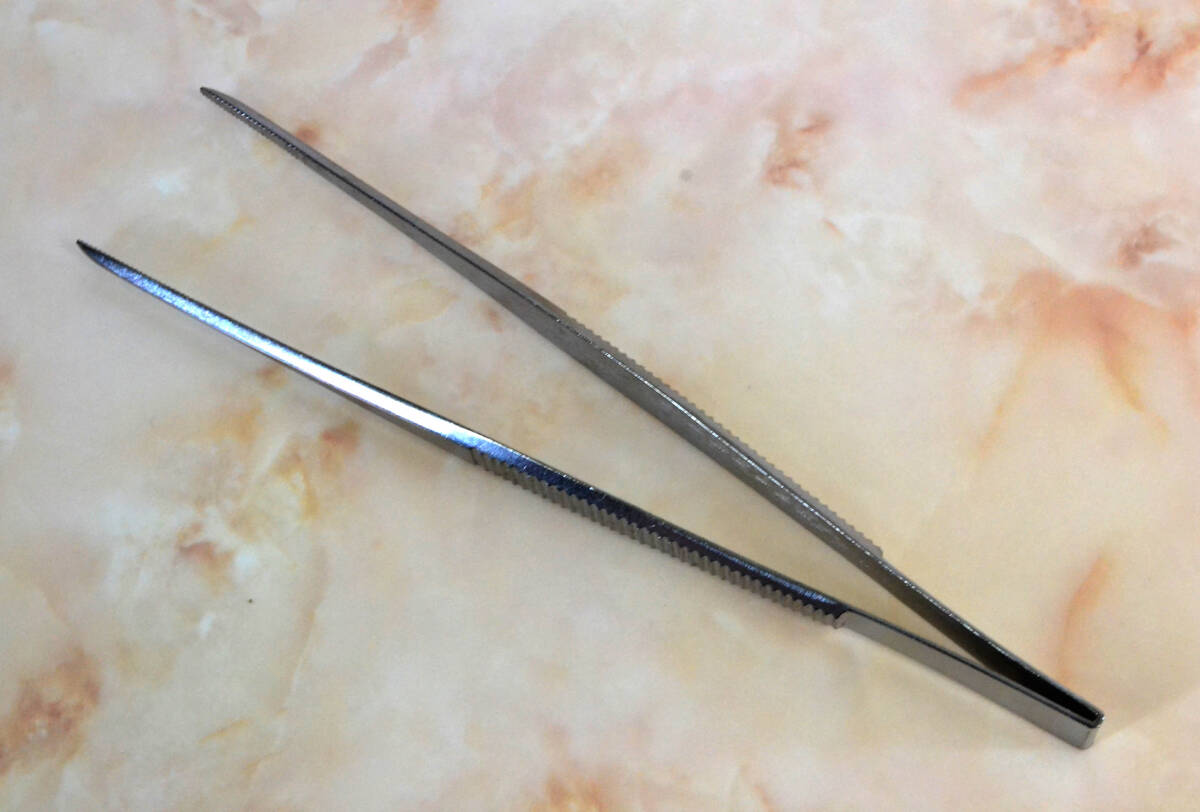 ピンセット《小》全長約18cm程度 洗浄＆消毒済み 中古品