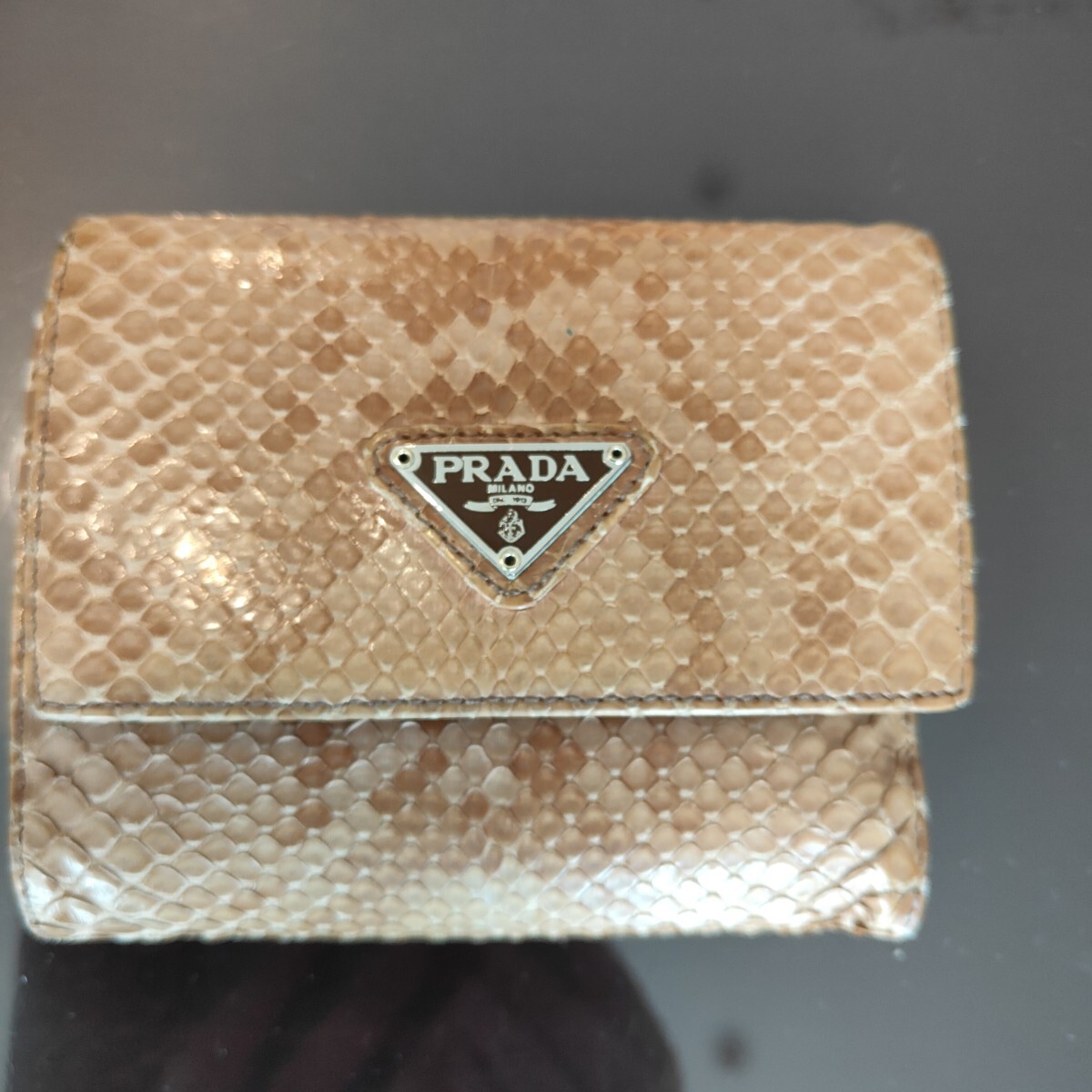 プラダ　パイソン柄　三つ折り財布　ジャンク　PRADA