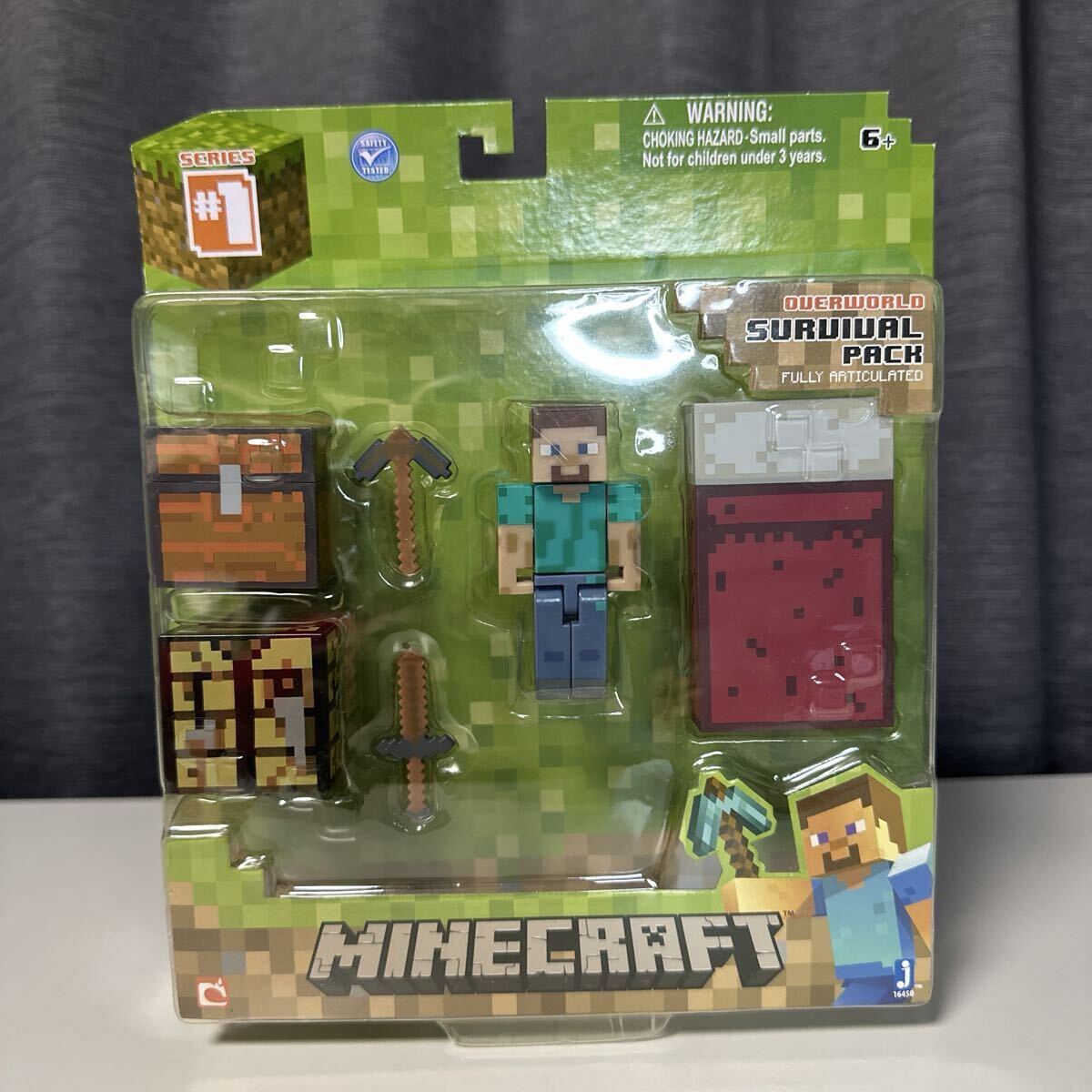 【新品未開封】 マインクラフト オーバーワールド　サバイバルパック　 スティーブ　ベット　チェスト　作業台　剣　ツルハシ　フィギュア
