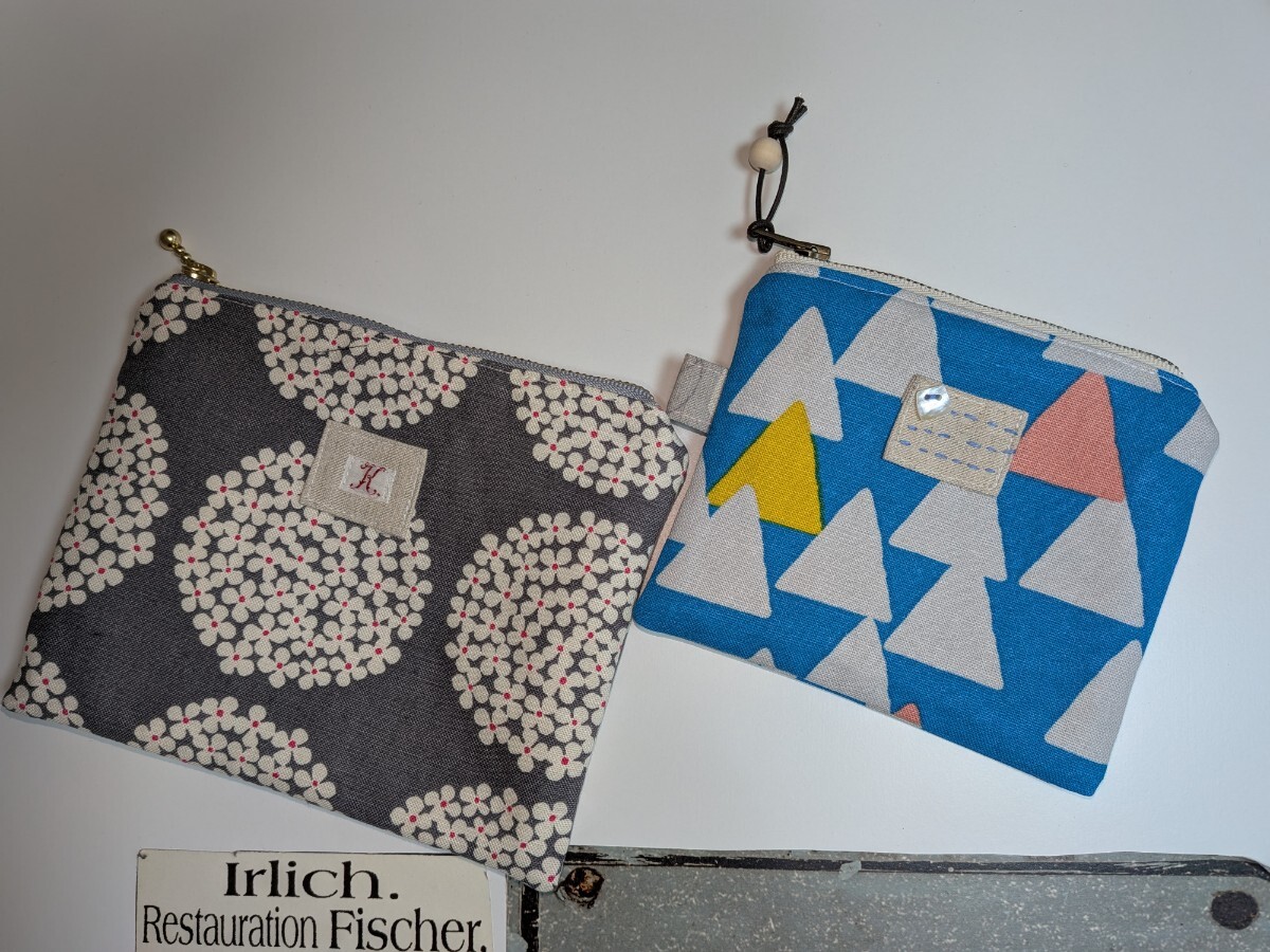 A 　ファスナーポーチ　2個セット　綿麻　キャンバス　飴ちゃん　お薬　コスメ小物整理に