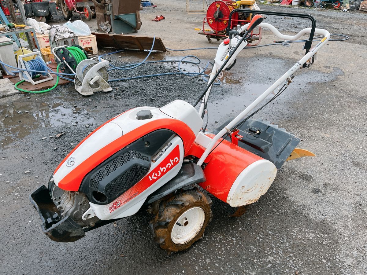 中古 クボタ 管理機 陽菜 TRS600 TRS700 培土機付き 簡易畝立て 最大6.3馬力 ガソリン 耕運機 耕うん機 家庭菜園 茨城県 0307ら1 I外 西