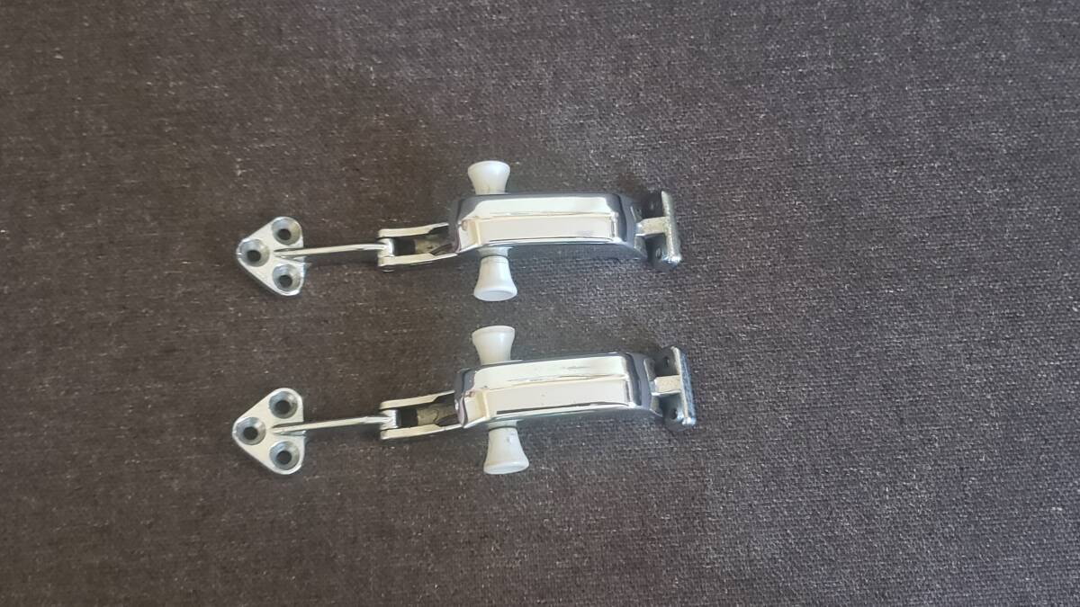 空冷VW　空冷ワーゲン タイプ２ ワーゲンバス アーリーバス　ポップアウトウィンドーラッチ T-2 '50-'67　超貴重 純正 4個セット