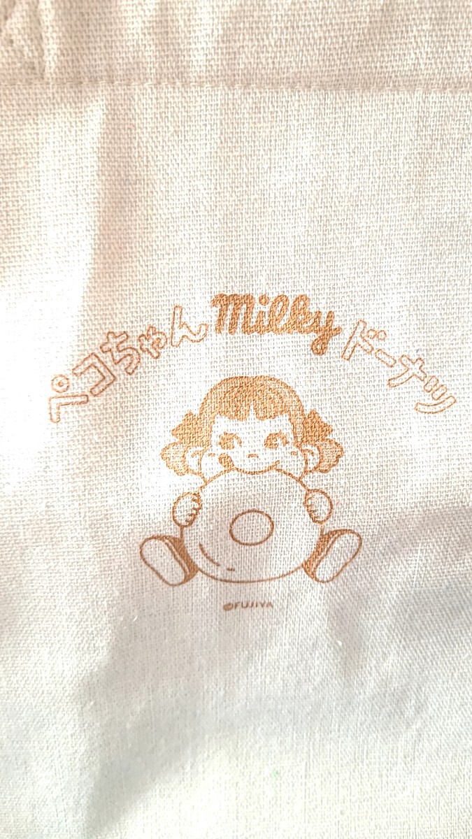 不二家　ペコちゃん保冷バック