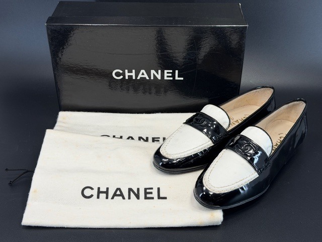 シャネル CHANEL ヴィンテージ エナメル×レザー バイカラー ローファー サイズ34 1/2(21.5cm〜22.0cm) USED品